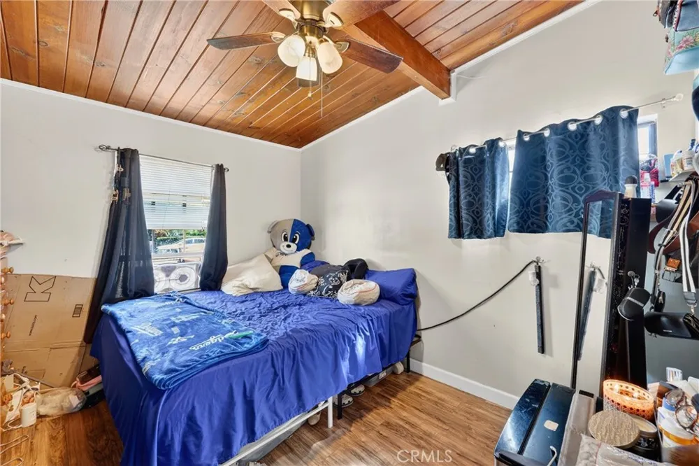 2415 Merrywood Pomona, CA 91767