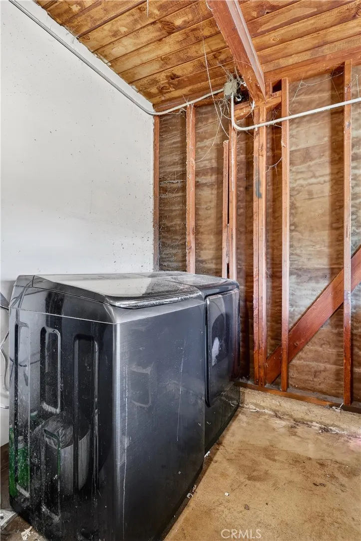 2415 Merrywood Pomona, CA 91767