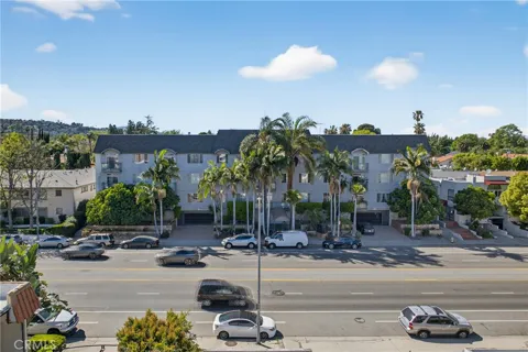 4441 Woodman Avenue #111