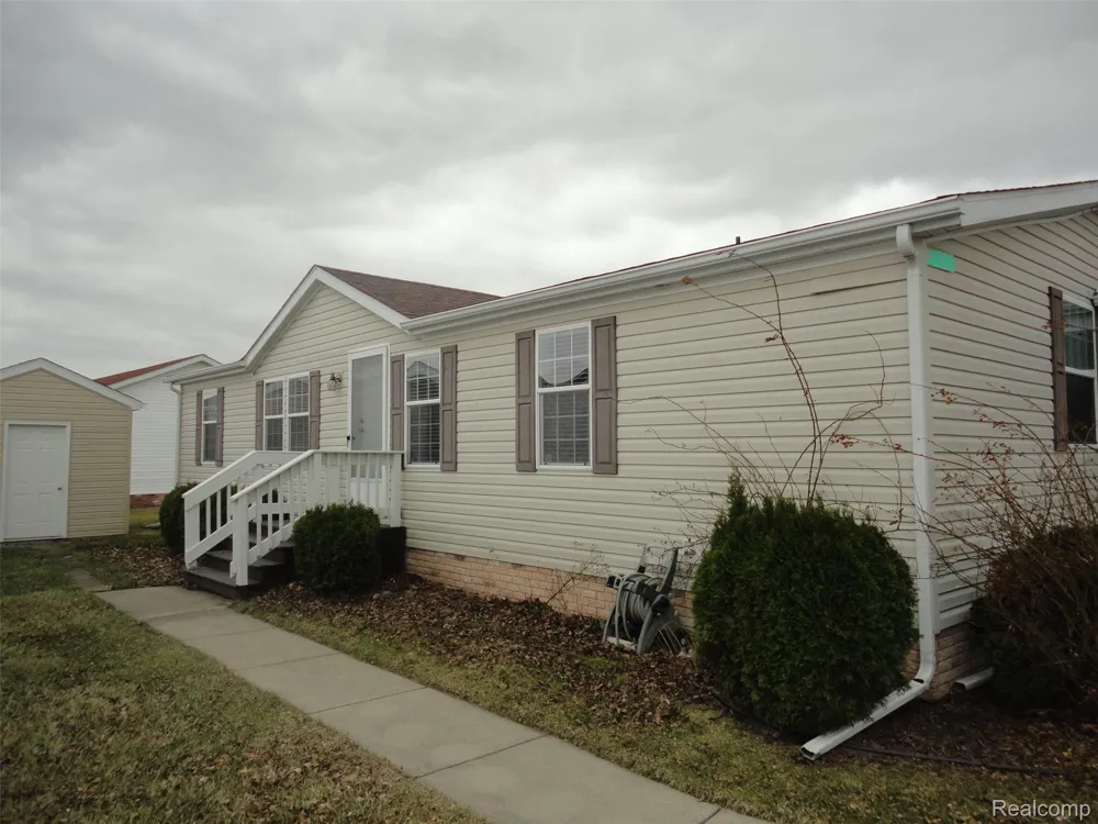 923 Stevens Trail Raisinville Township, MI 48161