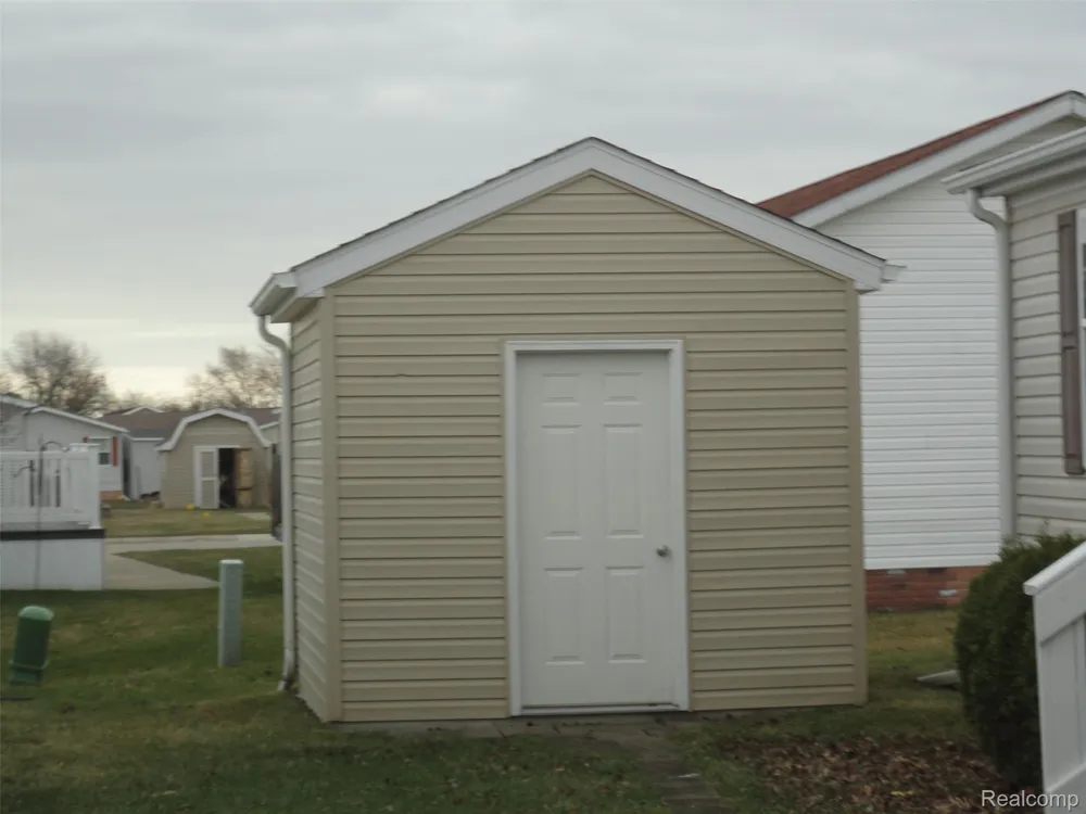 923 Stevens Trail Raisinville Township, MI 48161