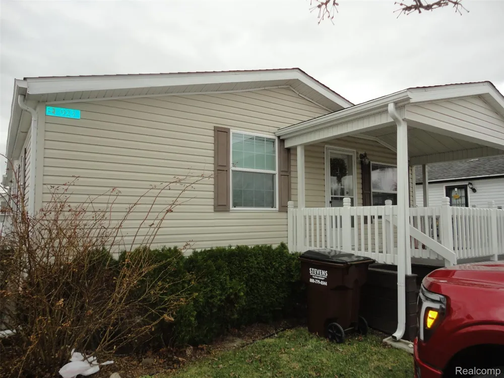 923 Stevens Trail Raisinville Township, MI 48161