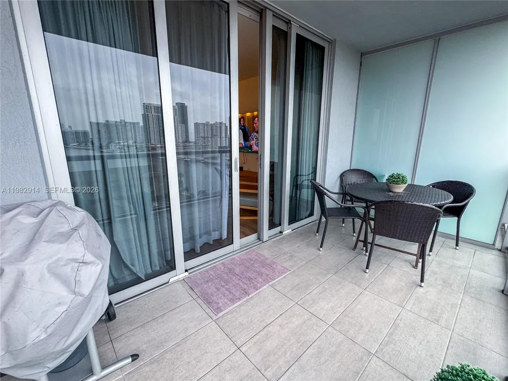 2602 E Hallandale Beach Blvd #R805 Hallandale Beach, FL 33009