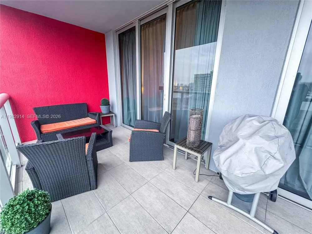 2602 E Hallandale Beach Blvd #R805 Hallandale Beach, FL 33009