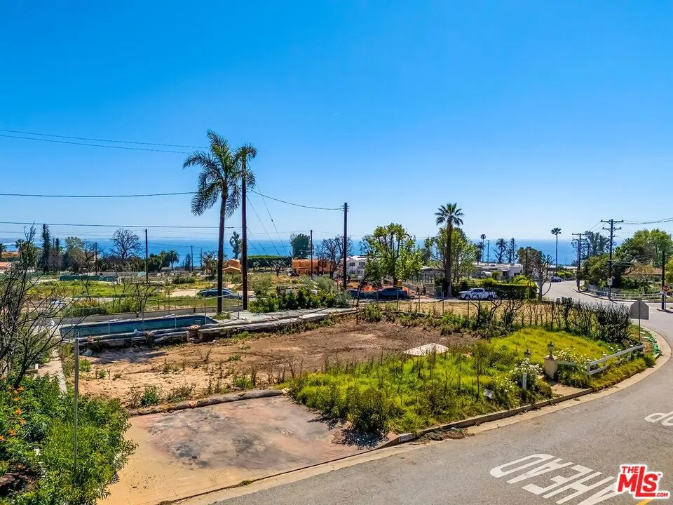 16918 Marquez Avenue Pacific Palisades, CA 90272