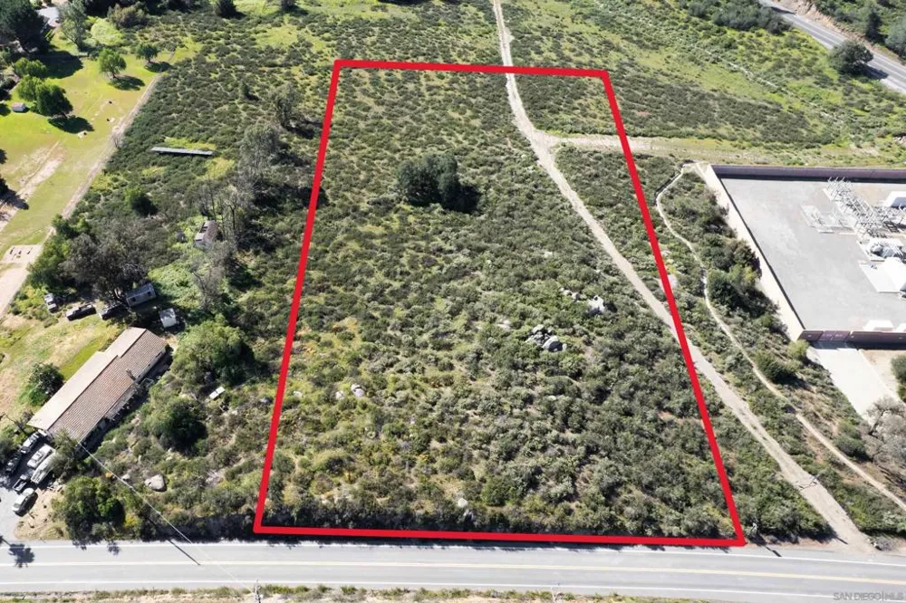 2 Vesper Rd Valley Center, CA 92082