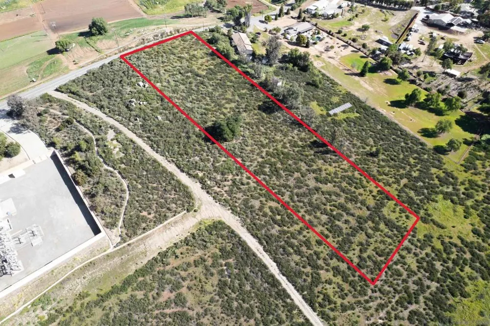 2 Vesper Rd Valley Center, CA 92082