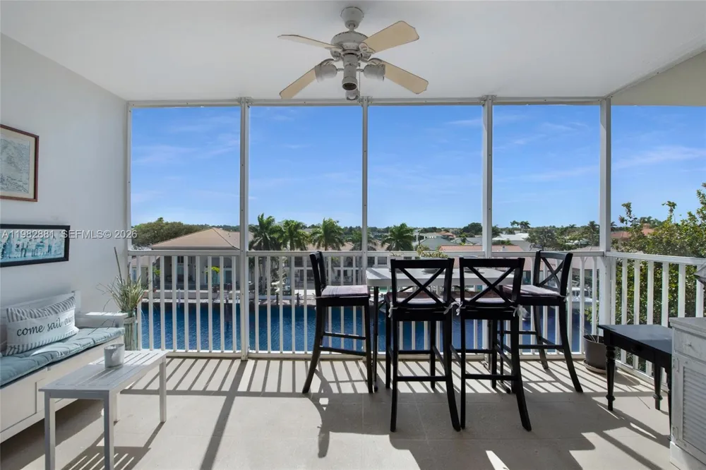 3050 NE 48th Ct #401 Lighthouse Point, FL 33064