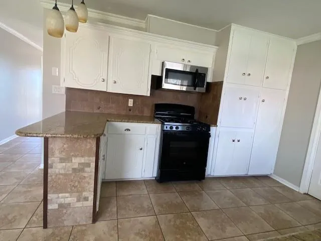 514 Green Avenue Palacios, TX 77465