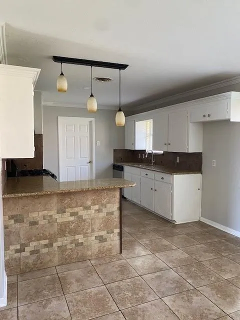 514 Green Avenue Palacios, TX 77465