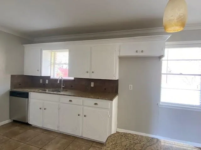 514 Green Avenue Palacios, TX 77465