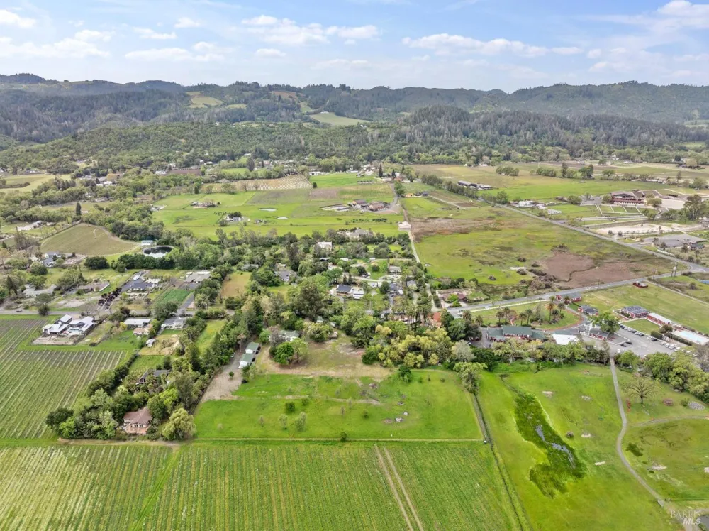 3048 Myrtledale Road Calistoga, CA 94515