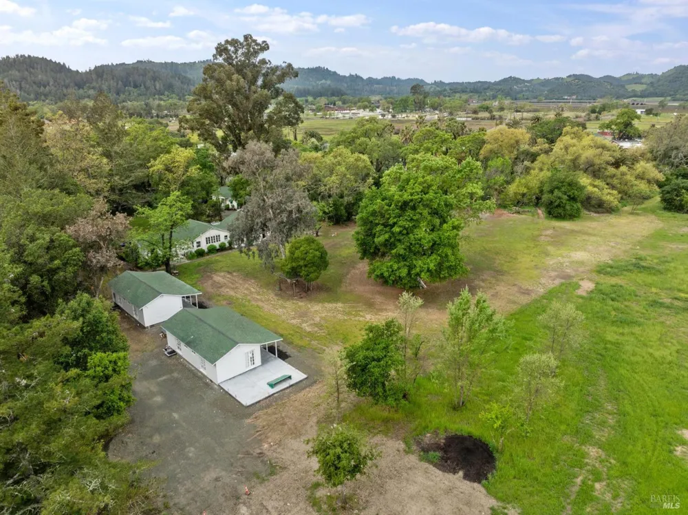 3048 Myrtledale Road Calistoga, CA 94515