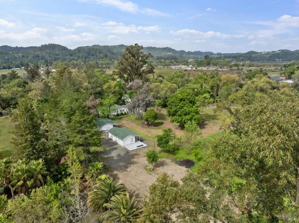 3048 Myrtledale Road Calistoga, CA 94515