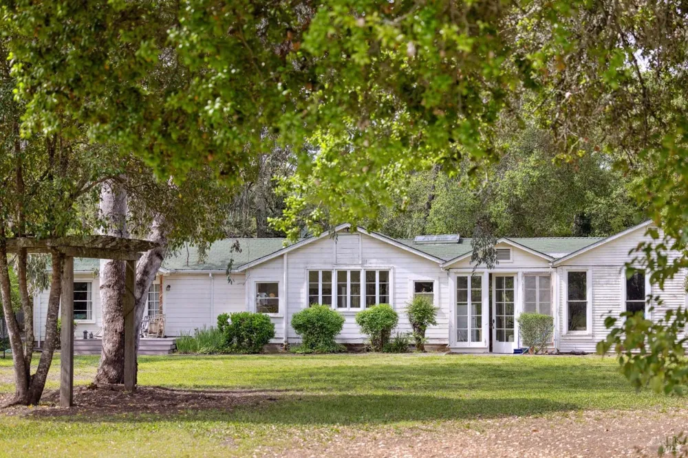 3048 Myrtledale Road Calistoga, CA 94515