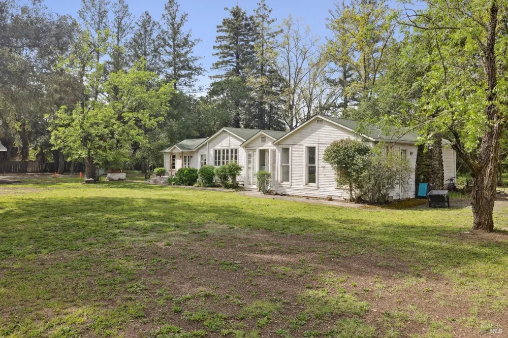 3048 Myrtledale Road Calistoga, CA 94515