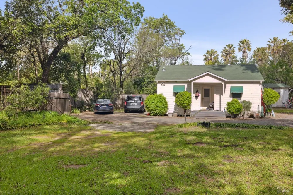 3048 Myrtledale Road Calistoga, CA 94515