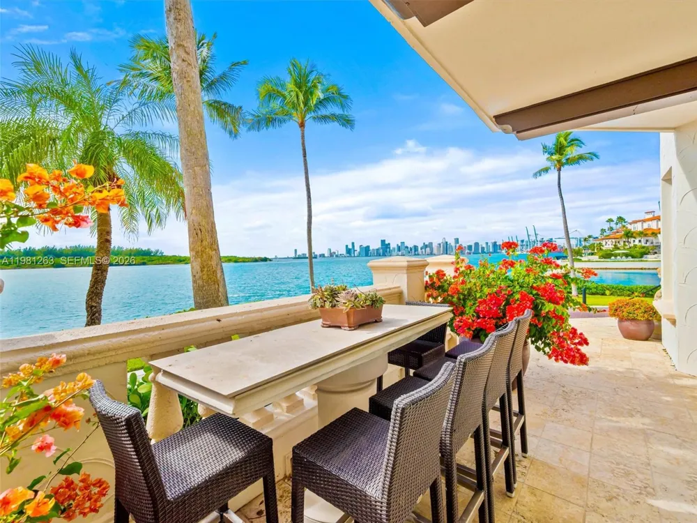 2416 Fisher Island Dr #5106 Miami Beach, FL 33109