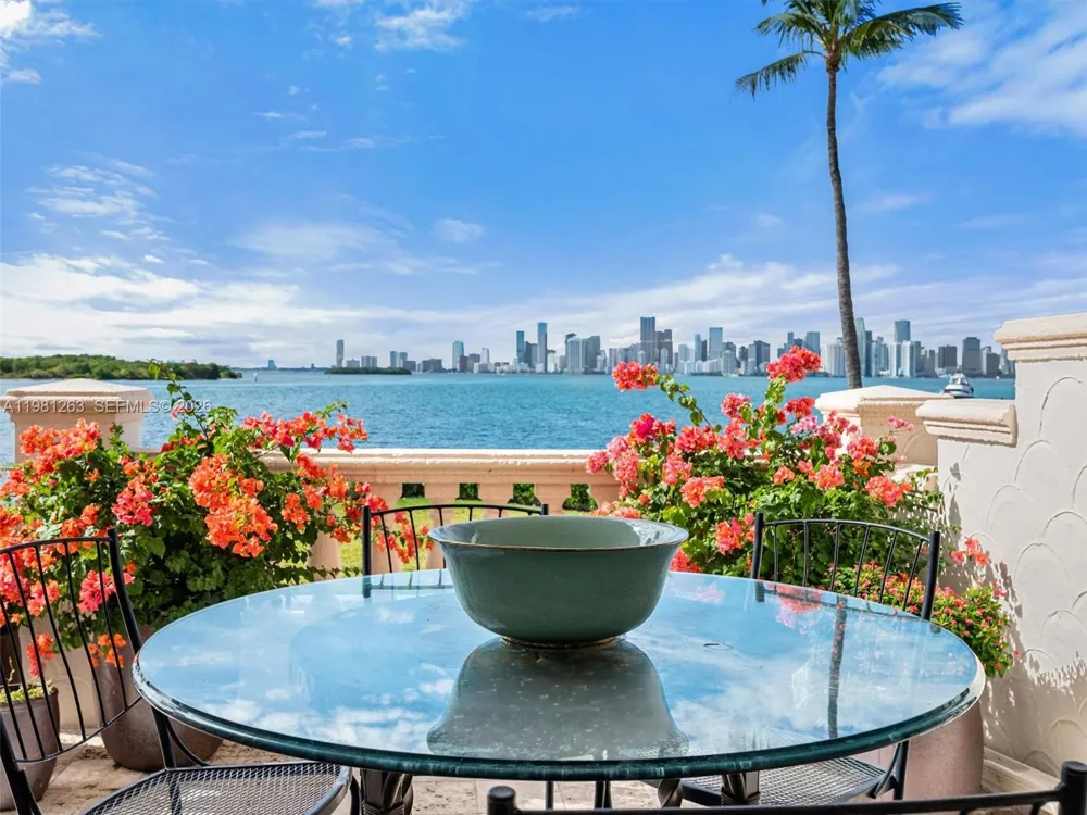 2416 Fisher Island Dr #5106 Miami Beach, FL 33109