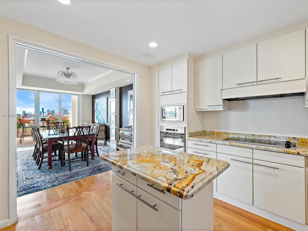 2416 Fisher Island Dr #5106 Miami Beach, FL 33109