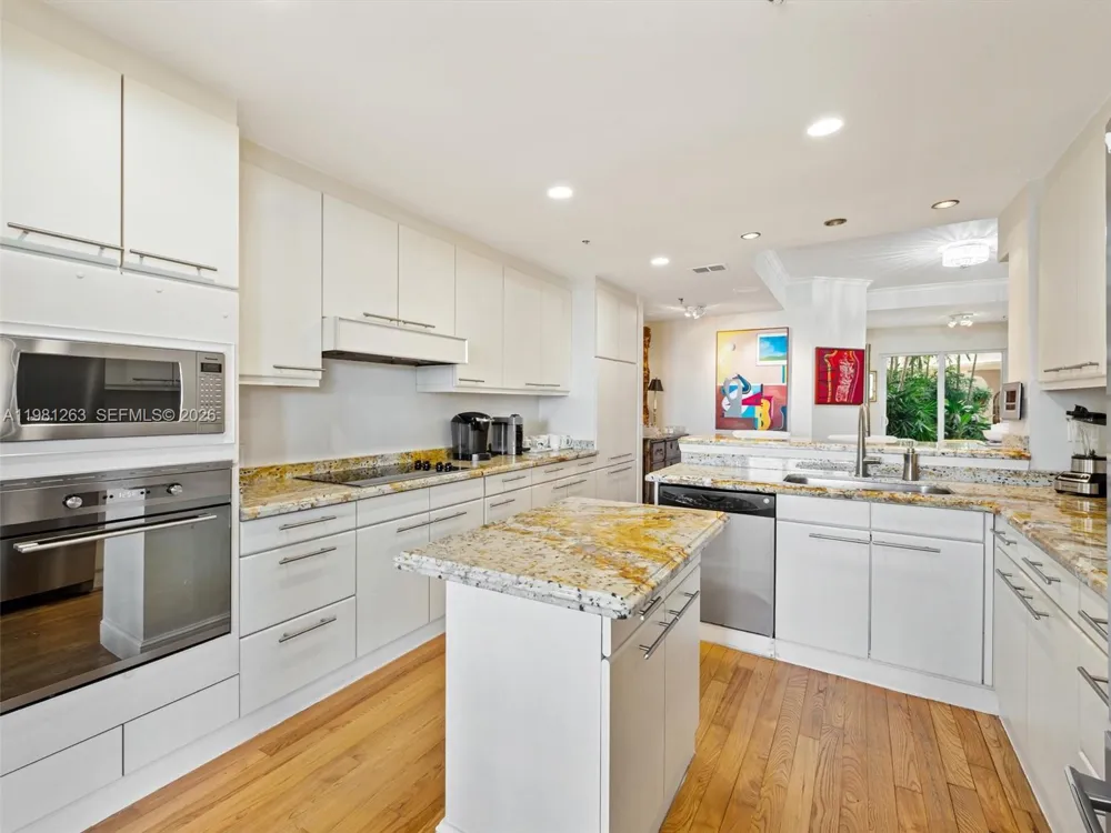 2416 Fisher Island Dr #5106 Miami Beach, FL 33109