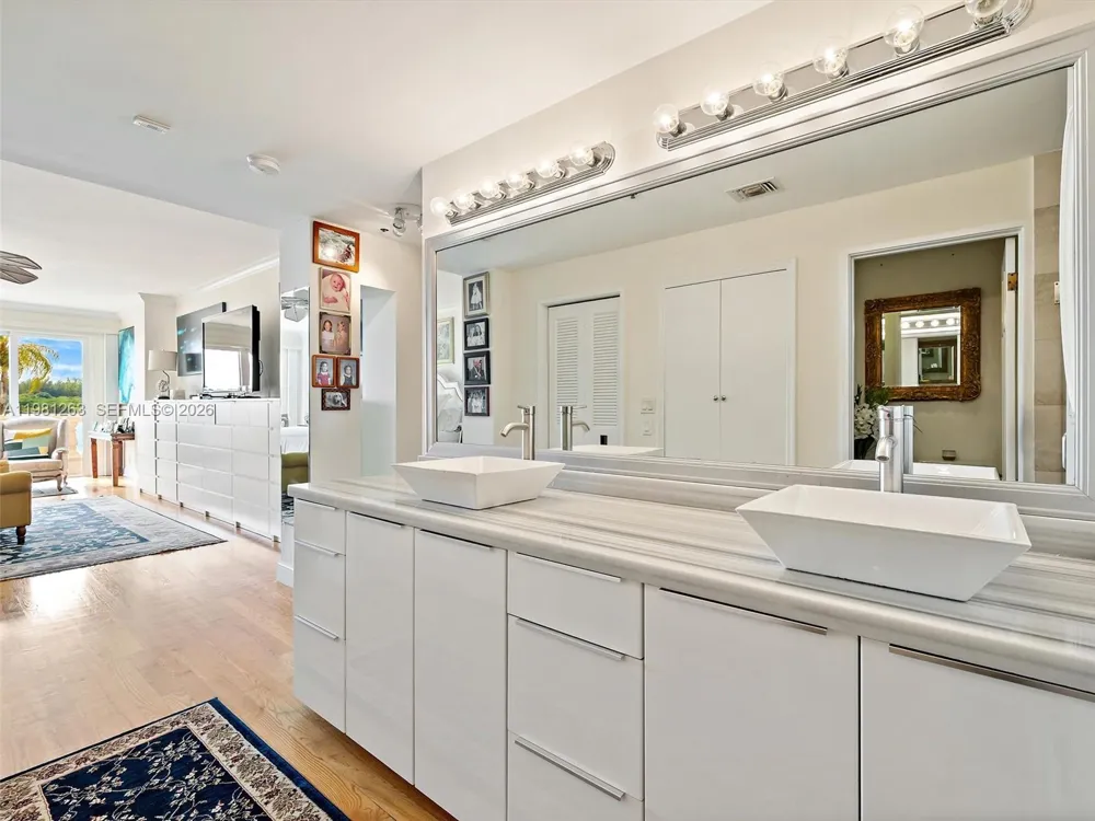 2416 Fisher Island Dr #5106 Miami Beach, FL 33109