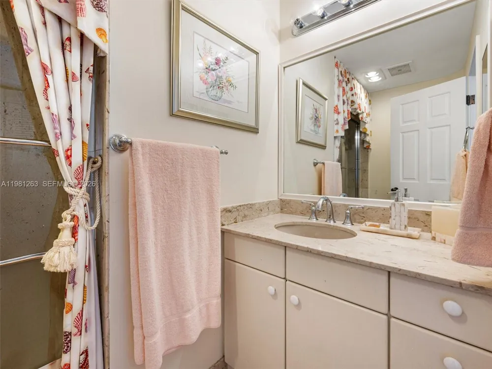 2416 Fisher Island Dr #5106 Miami Beach, FL 33109
