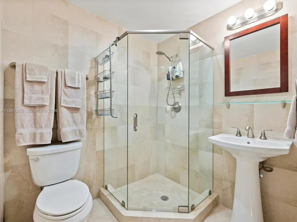 2416 Fisher Island Dr #5106 Miami Beach, FL 33109