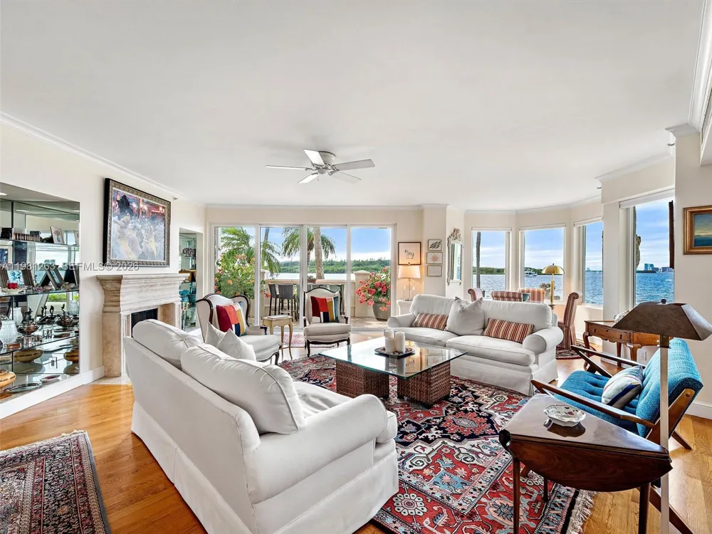 2416 Fisher Island Dr #5106 Miami Beach, FL 33109