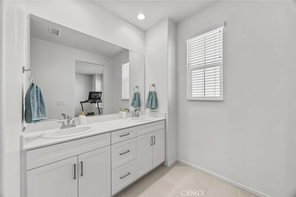 16025 Main Street Chino, CA 91708
