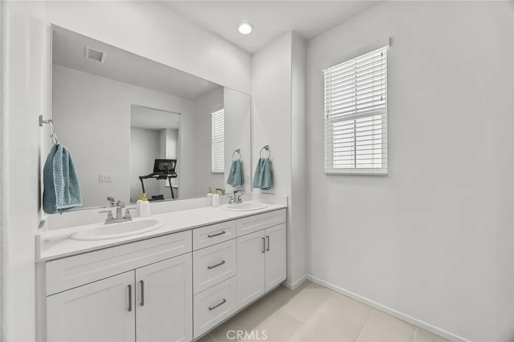 16025 Main Street Chino, CA 91708