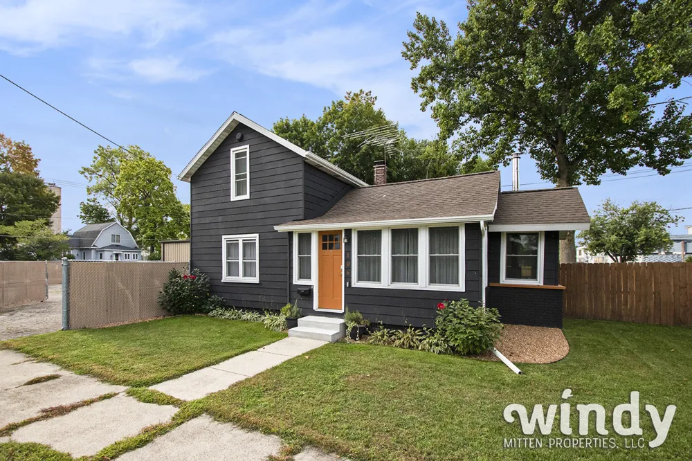 106 Lagrange Street Dowagiac City, MI 49047