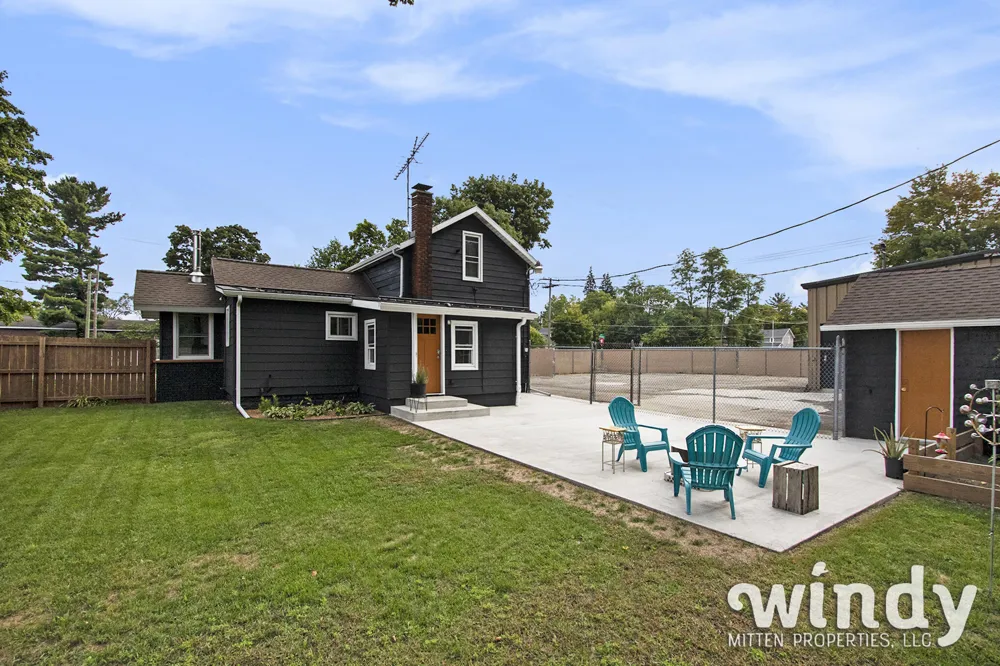 106 Lagrange Street Dowagiac City, MI 49047