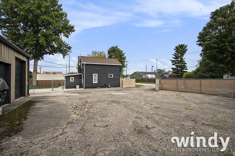 106 Lagrange Street Dowagiac City, MI 49047