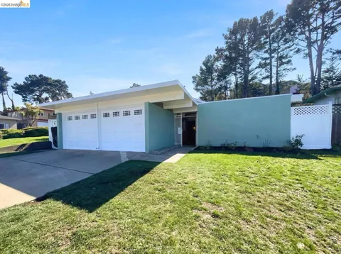 2361 Oakmont DR