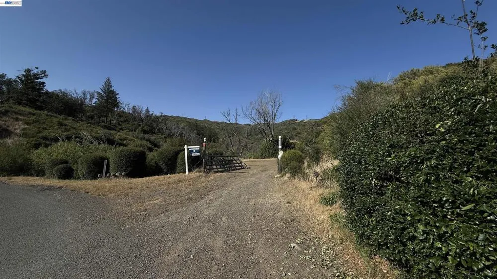 11311 Pine Flat Healdsburg, CA 95448