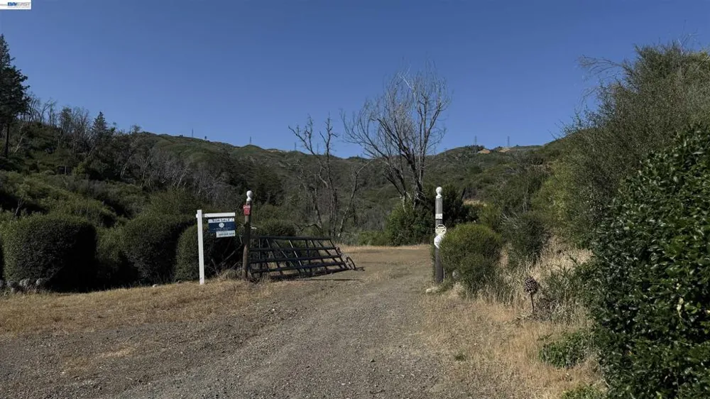 11311 Pine Flat Healdsburg, CA 95448