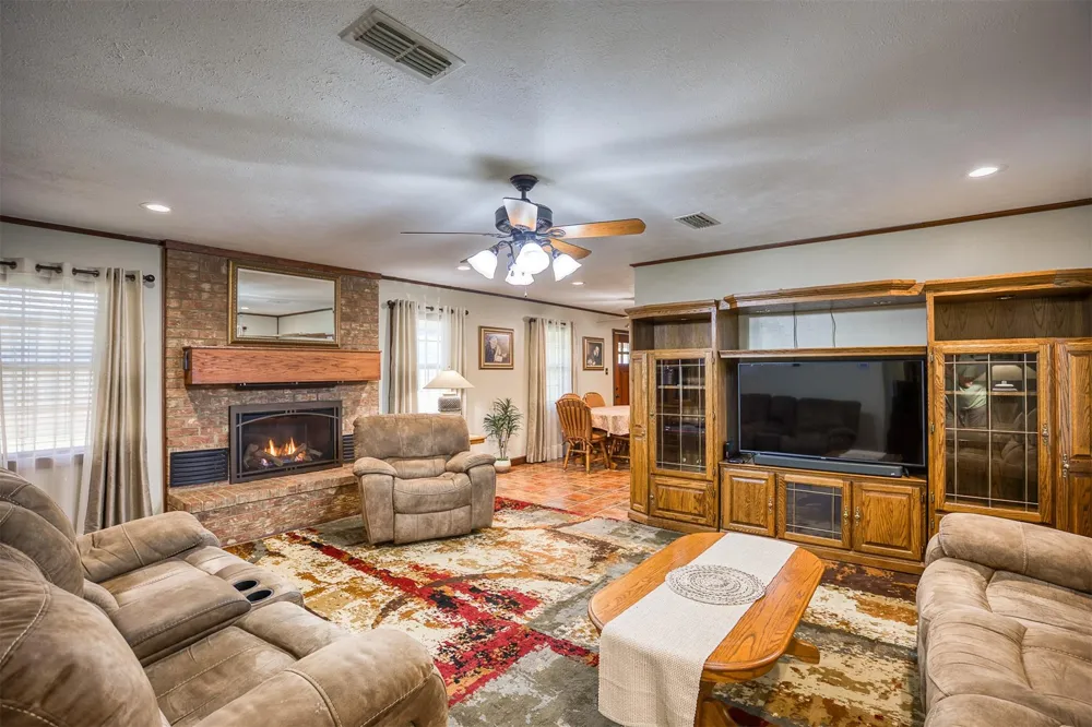 613 Fm 1272 Grapeland, TX 75844