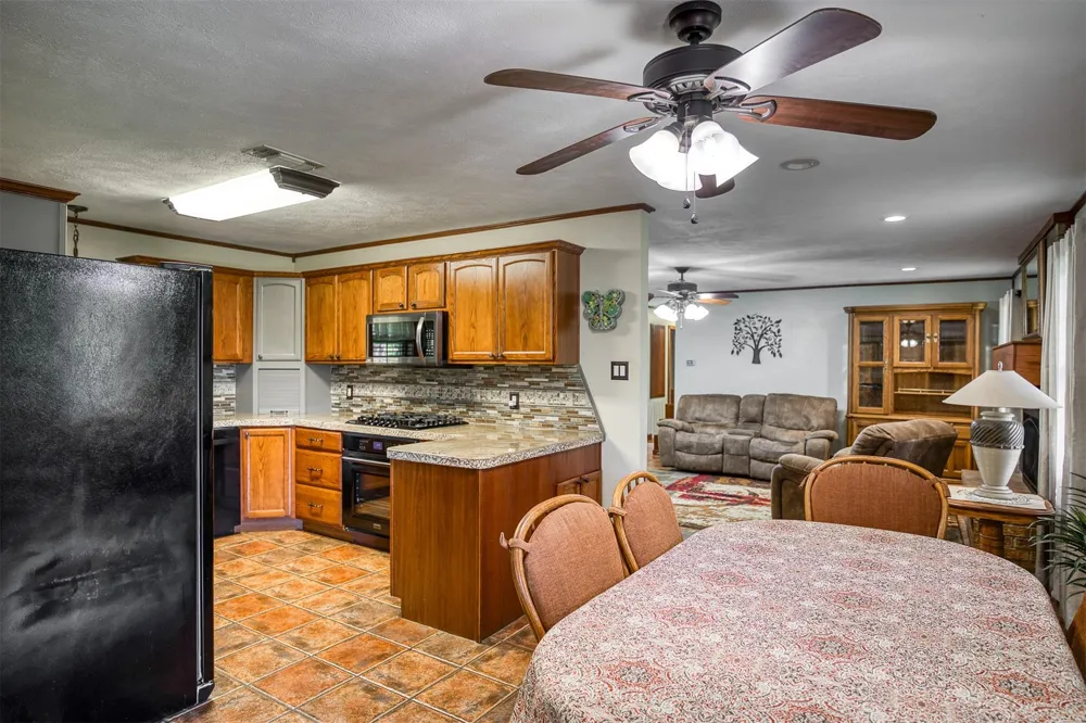 613 Fm 1272 Grapeland, TX 75844