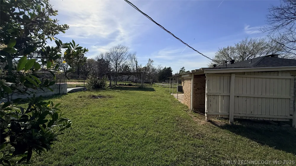 34 1st Cartwright, OK 74731