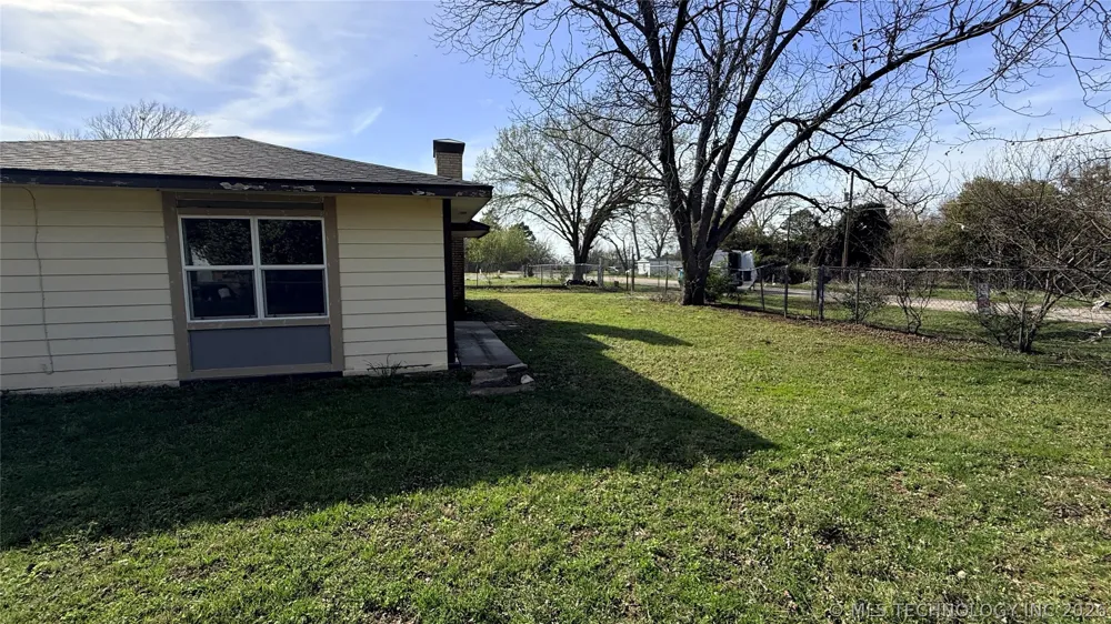 34 1st Cartwright, OK 74731