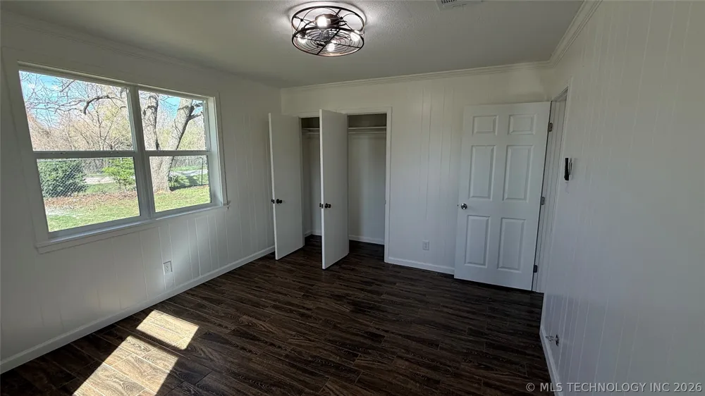 34 1st Cartwright, OK 74731