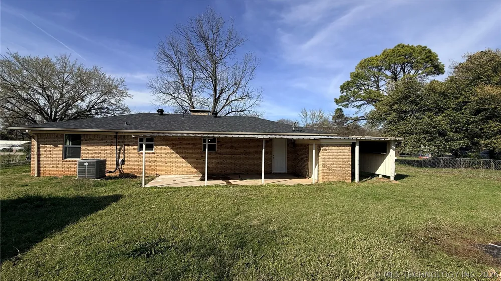 34 1st Cartwright, OK 74731