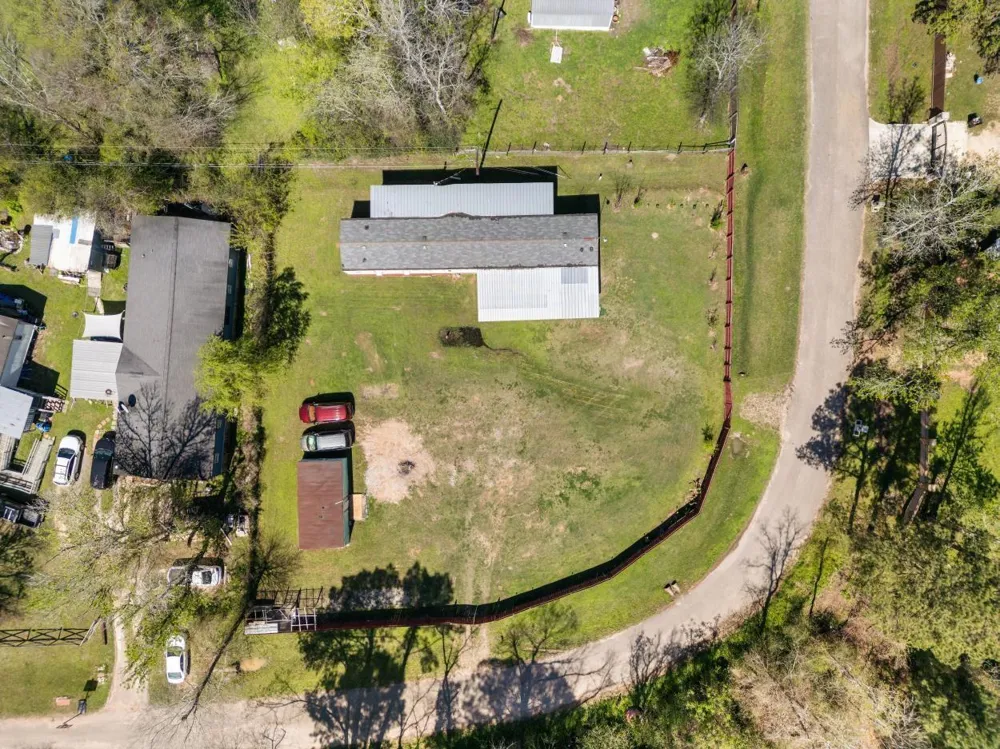 606 S Pine Hill Street Pinehurst, TX 77362
