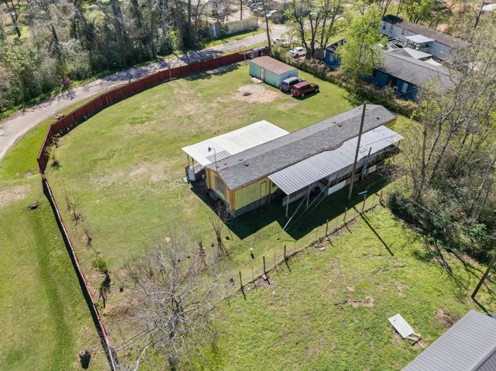 606 S Pine Hill Street Pinehurst, TX 77362