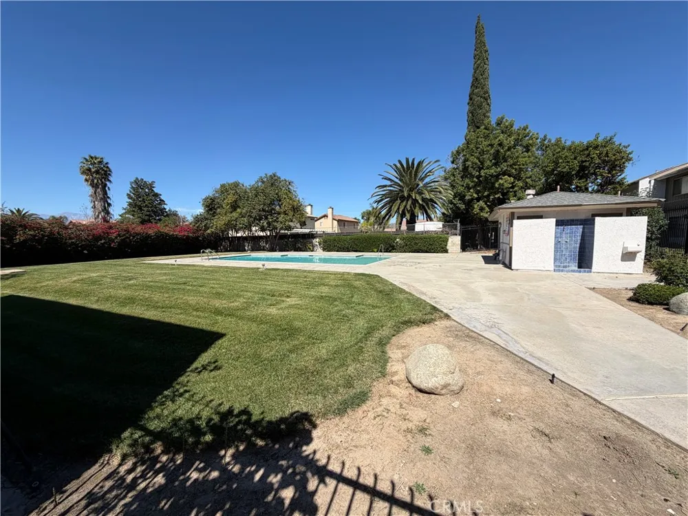 1091 Clark Riverside, CA 92501