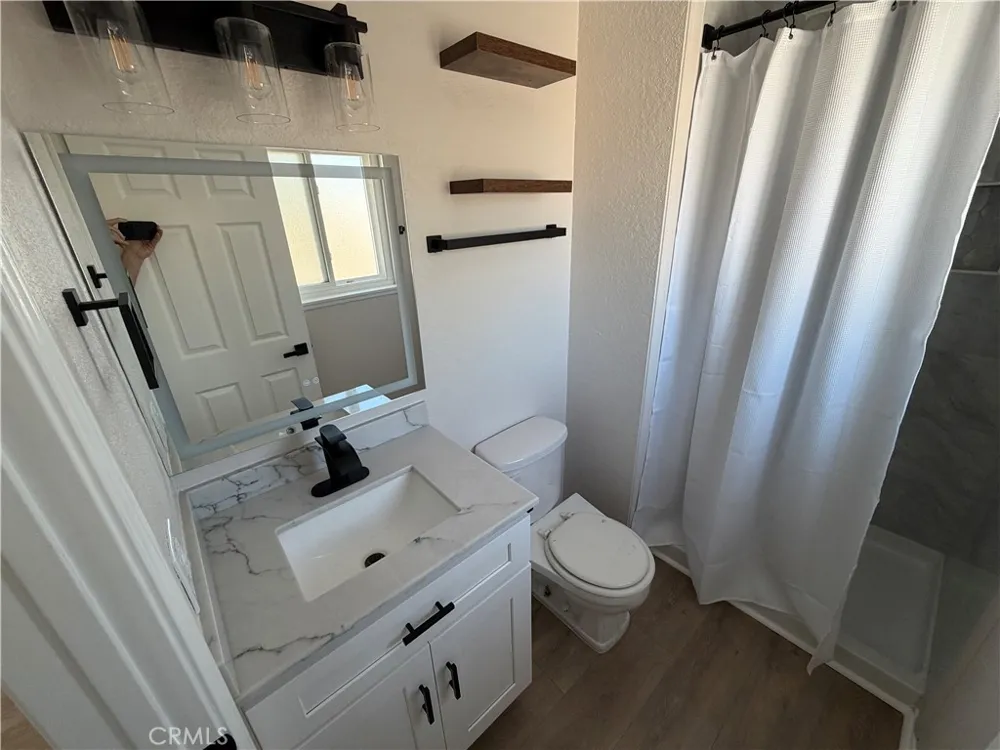 1091 Clark Riverside, CA 92501