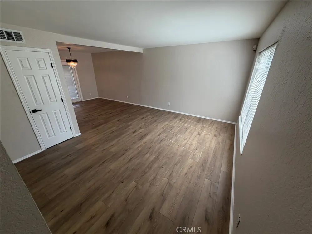 1091 Clark Riverside, CA 92501