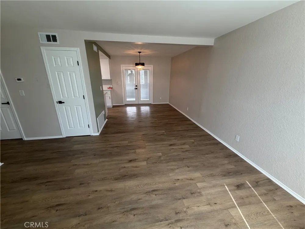 1091 Clark Riverside, CA 92501