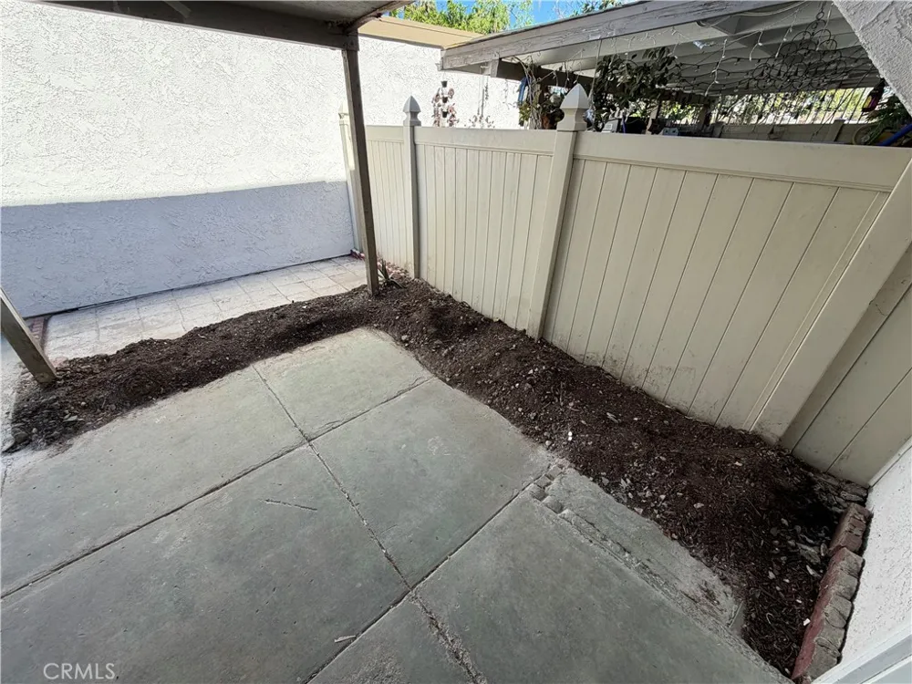 1091 Clark Riverside, CA 92501